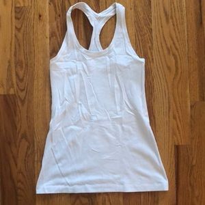 White lululemon tank